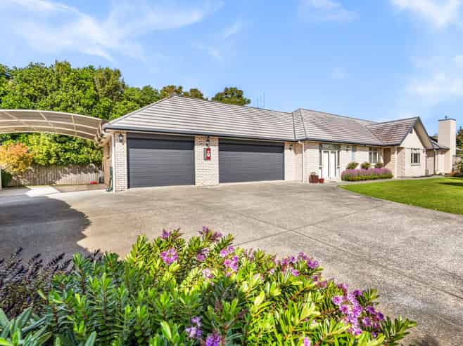 16 McAinch Place, KAMO