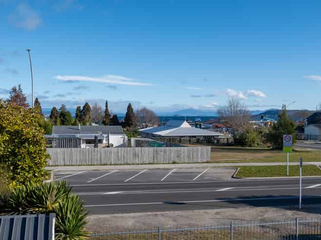 4/102 Tamamutu Street, Taupo
