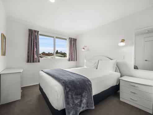 4/102 Tamamutu Street, Taupo