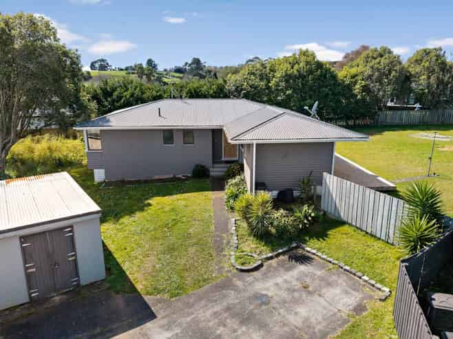 16 Rata Street, Waiuku