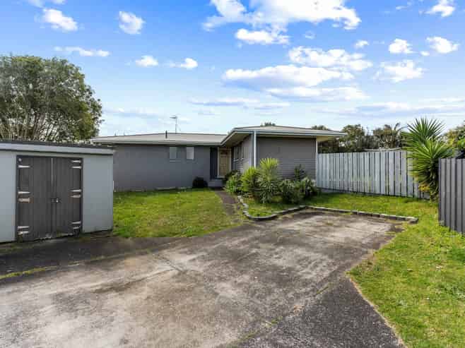 16 Rata Street, Waiuku
