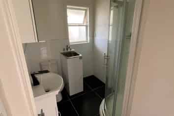 1/34 Lake Pupuke Drive, Takapuna