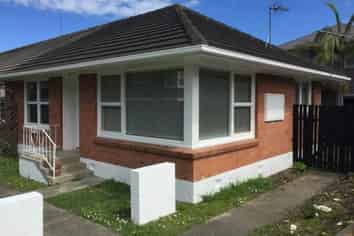 1/34 Lake Pupuke Drive, Takapuna