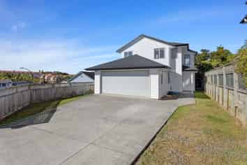 29 Maylee Crescent, Gulf Harbour