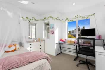 29 Maylee Crescent, Gulf Harbour