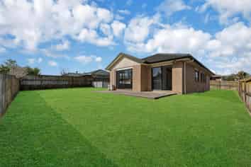 15 Broadhurst Road, Flat Bush