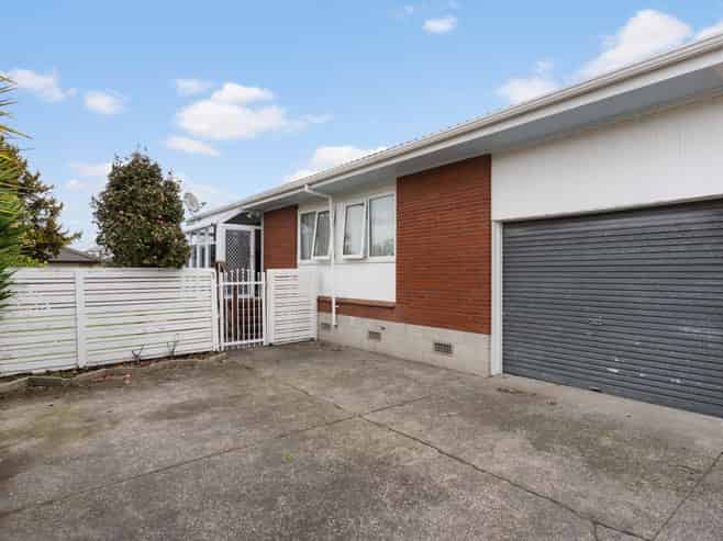 2/17 Poinsettia Place, Henderson