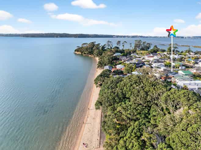 10 Joan Street, Point Chevalier