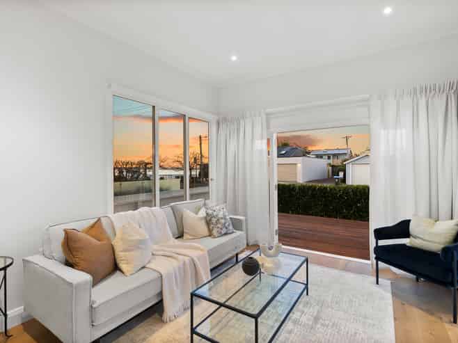 10 Joan Street, Point Chevalier