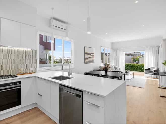10 Joan Street, Point Chevalier