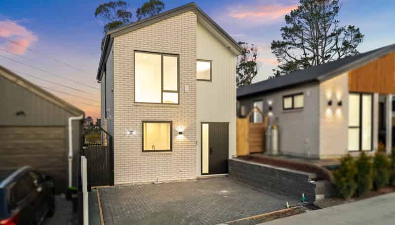 43 Puhikawa Street, Massey