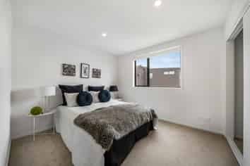 40 Clay Works Lane, New Lynn
