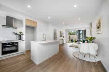 40 Clay Works Lane, New Lynn