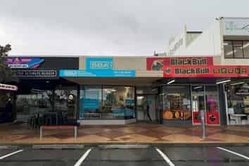 A Great Foodie Strip - North Facing
