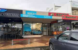 A Great Foodie Strip - North Facing