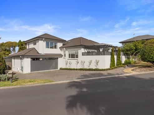 14 Jarrah Park Drive, Pyes Pa