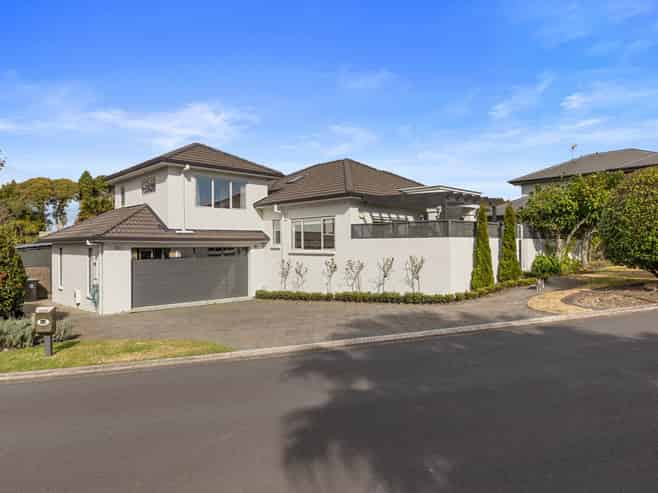14 Jarrah Park Drive, Pyes Pa