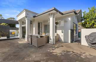 14 Jarrah Park Drive, Pyes Pa
