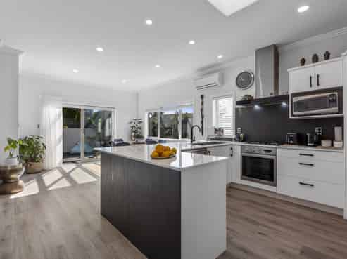 14 Jarrah Park Drive, Pyes Pa