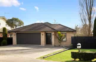 15 Delphi Grove, Tuakau