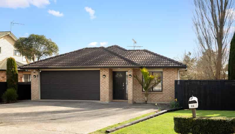 15 Delphi Grove, Tuakau