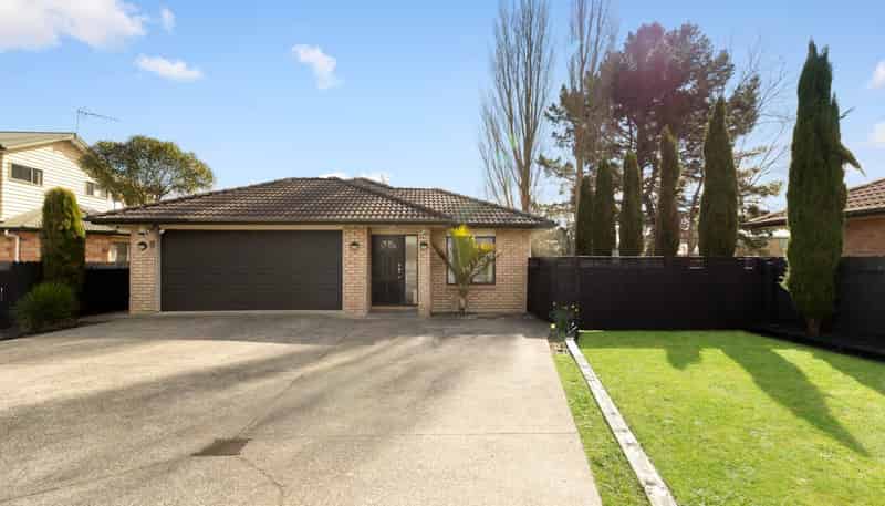 15 Delphi Grove, Tuakau
