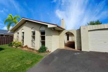 12 Chequers Avenue, Chartwell