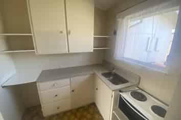 6/206 Hasting Street East, Waltham