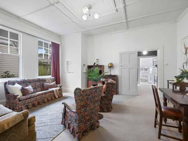 17 Barrett Street, Westown
