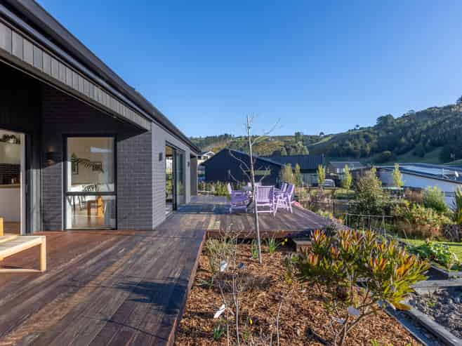14 Carex Rise, Cracroft