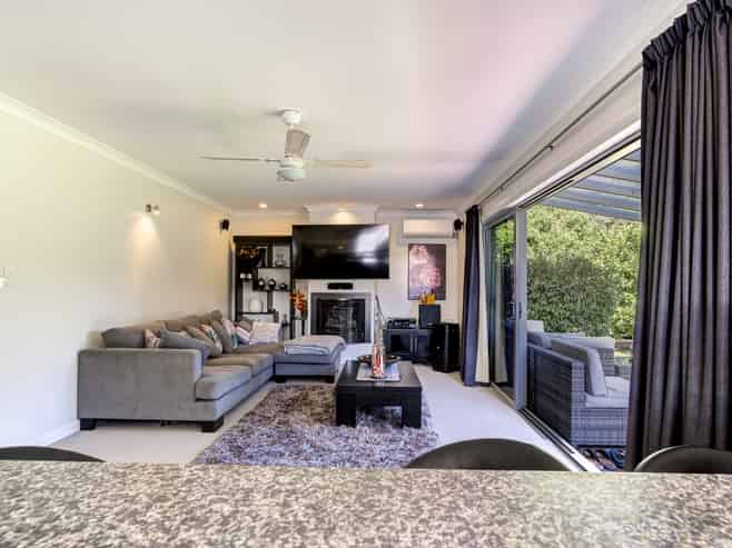 24 Splitt Avenue, Glenview