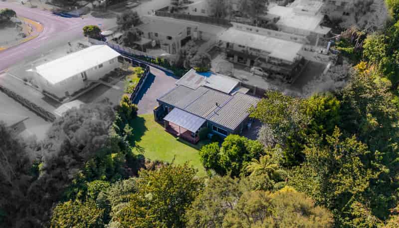 24 Splitt Avenue, Glenview