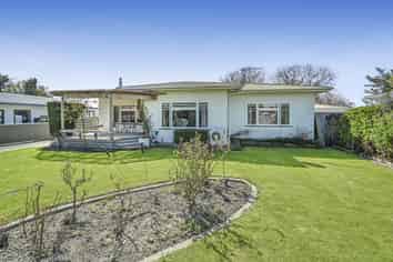 812 Lawrence Street, Akina