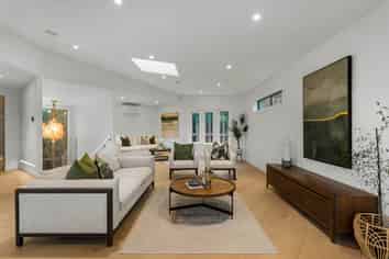61A Churchill Road, Murrays Bay