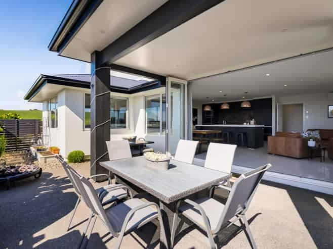 4 Vardon Way, Waiwhakaiho