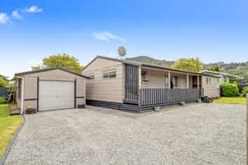 196A Clayton Road, Mangakakahi