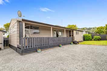 196A Clayton Road, Mangakakahi