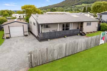 196A Clayton Road, Mangakakahi