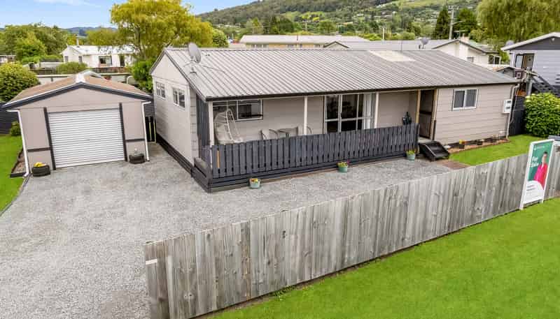 196A Clayton Road, Mangakakahi