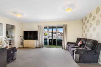 196A Clayton Road, Mangakakahi