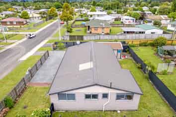 196A Clayton Road, Mangakakahi