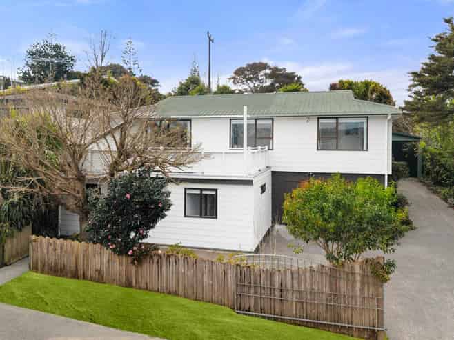 99C Captain Scott Road, Glen Eden