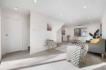 15B & 15D Renata Crescent, Te Atatu Peninsula