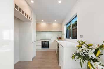 15B & 15D Renata Crescent, Te Atatu Peninsula