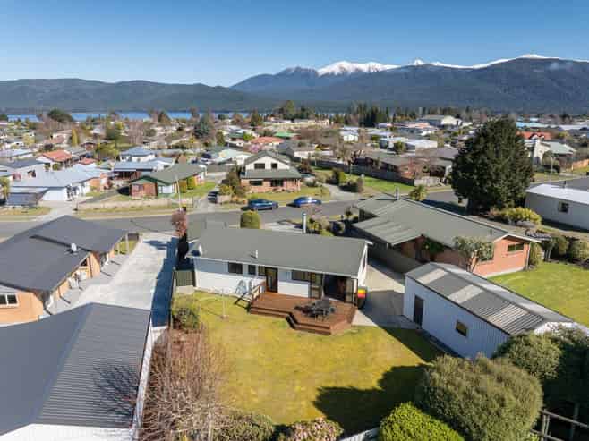 31 Bowen Street, Te Anau