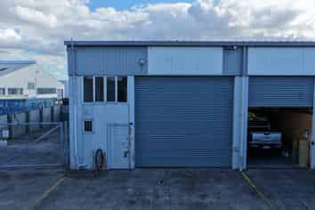 127sqm Industrial Unit with Secure Yard