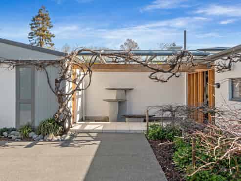 443B Ilam Road, Bryndwr