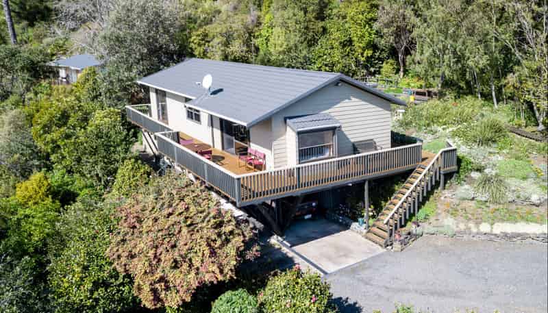 17 Adams Road, Thames