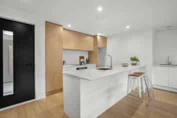 7/200 Knights Road, Central Hutt