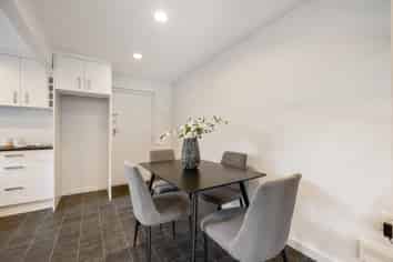 4/78A Holly Road, Merivale
